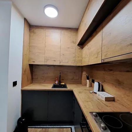 Alpine Noir * بيلاسنيكا